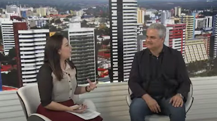 Capa: Entrevista concedida à TV O Dia, tendo como tema a “Escola sem Partido”